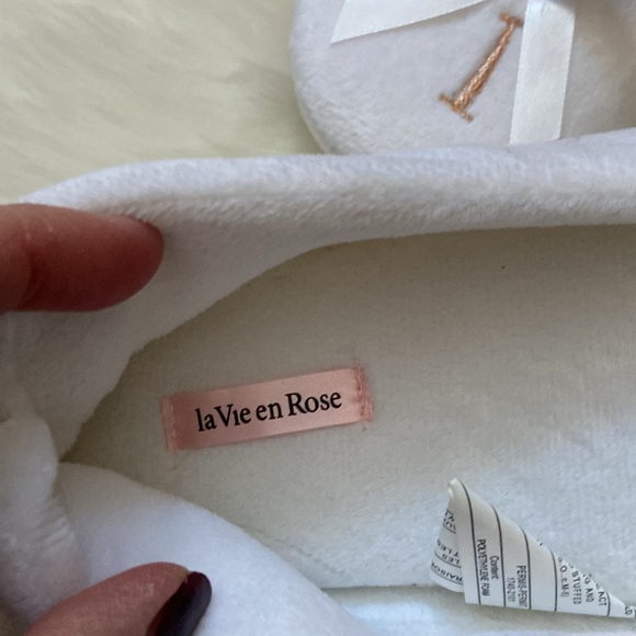 La Vie en Rose white “I Do” indoor slippers in size S - Picture 3 of 5